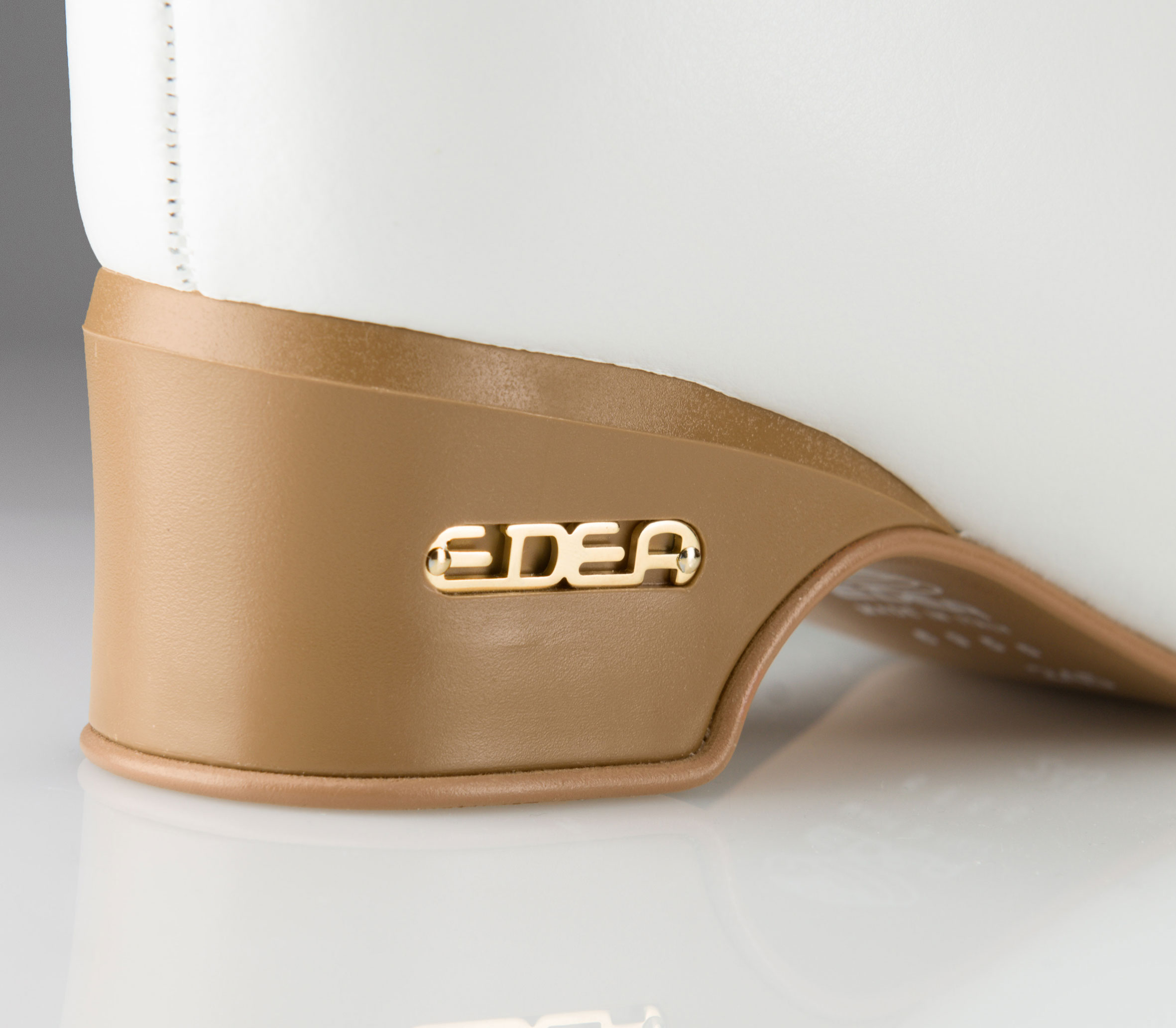 Коньки фигурные Edea Brio с лезвием Balance